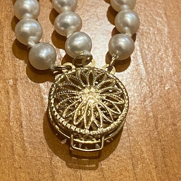 Vintage 14k tri band pearl bracelet - Picture 4 of 4